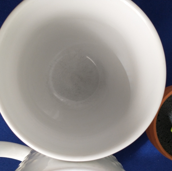 TRESHOLD Porcelain 2 Set Mugs Hubnail Pattern - Picture 6 of 9